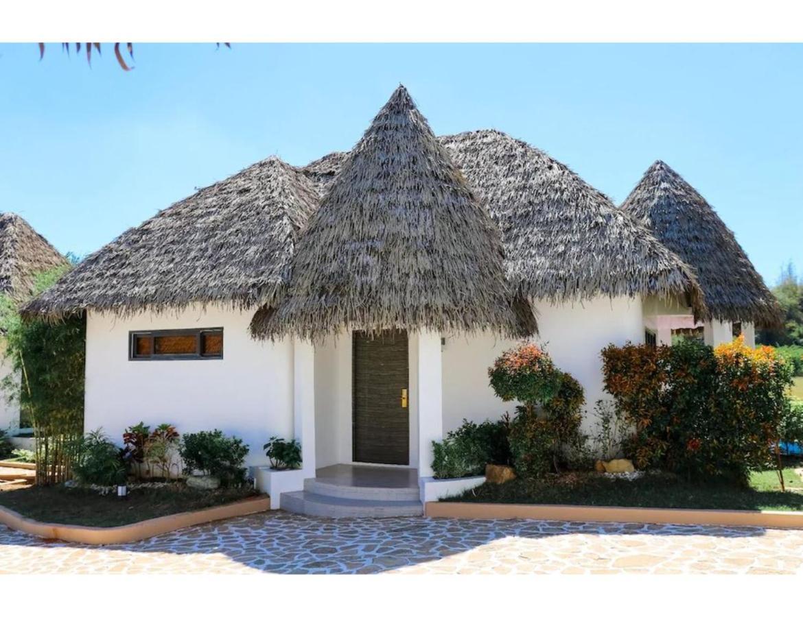 Safari Hotel And Villas Powered By Cocotel Bulala Exterior foto